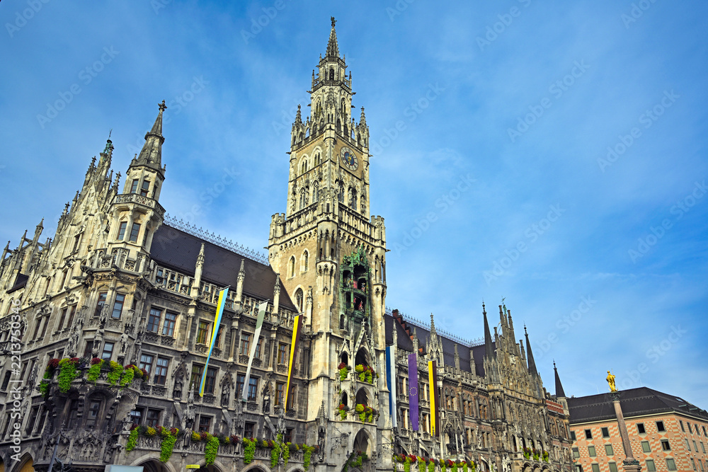 Fototapeta premium The New Town Hall and Marienplatz in Munich, Germany