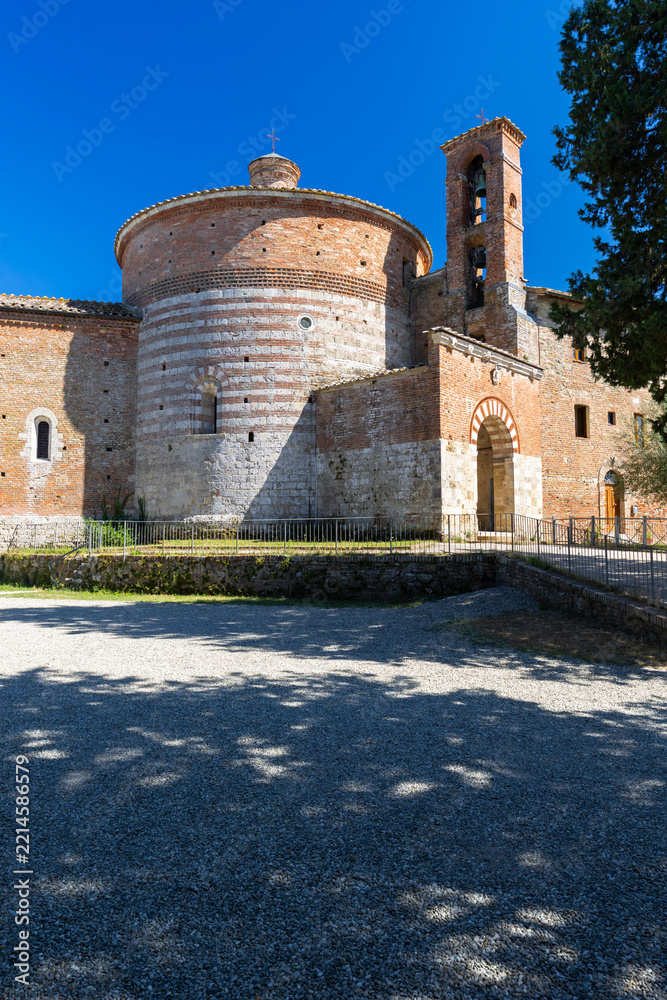 Naklejka premium Rotonda di Montesiepi ancient church in Tuscany, Italy