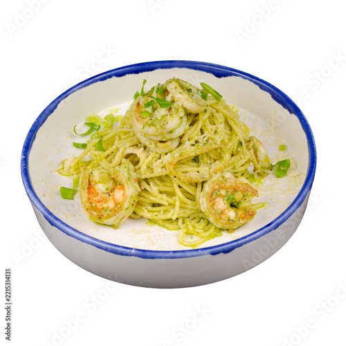 Gourmet Pasta with Shrimp and Pesto Sauce