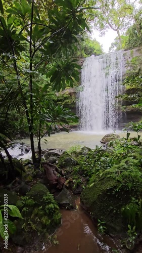 Caminata por pequeñas cascadas en Panama 