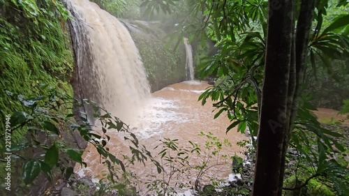 Caminata por pequeñas cascadas en Panama 