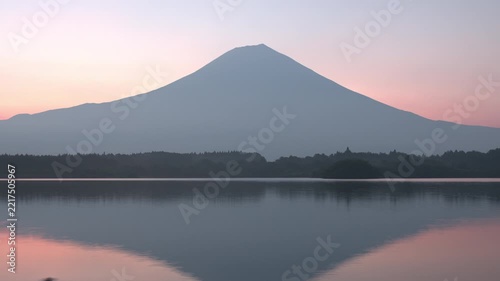 Mount Fuji Reflected in Lake Tanuki at Dawn (Horizontal | Time Lapse | Zoom In)