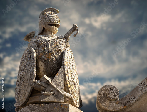 Antica statua tombale