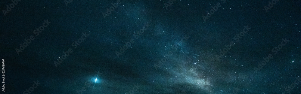 Fototapeta premium A beautiful stars and mountain