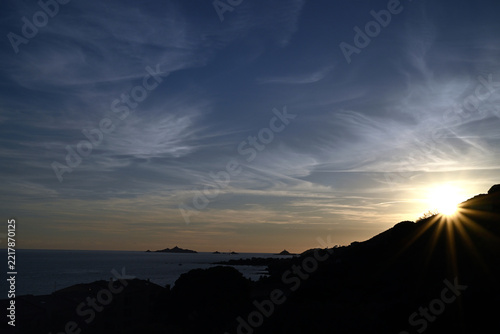 Coucher de soleil sur les îles Sanguinaires en Corse