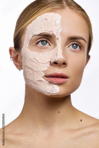 Obraz na plátně Exploring tactile sensory skincare with a beauty portrait of woman