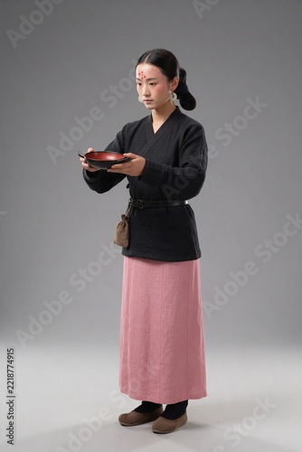 Chinese Qin Dynasty Palace Maid with Immortal Coiffure and Five-Colour Ornaments