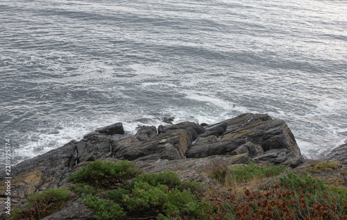 waves crashing on rocks