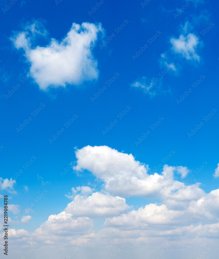 Fototapeta premium Panorama Blue sky and white clouds. Bfluffy cloud in the blue sky background