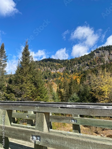 randonnée en montagne en automne au Québec