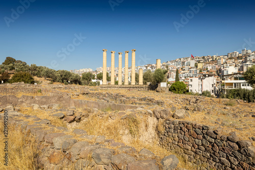 Obraz na plátně Ancient Smyrna Archaeological Site at Bayrakli Mound in Izmir, Turkey, Historic