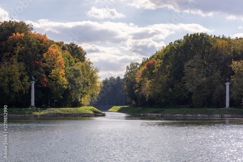 Pond in autumn, Kuskovo Park