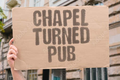 Fotografie "Chapel turned pub" Former pews now hold pint glasses