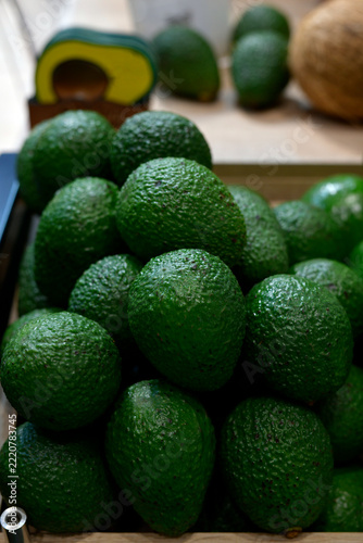 Aguacates en el mercado