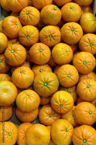 Naranjas naturales en el mercado
