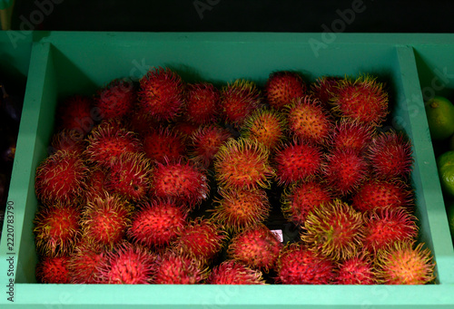 Caja de frutos Rambután