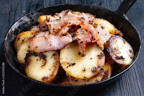 rustic skillet potatoes with bacon