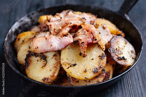 rustic skillet potatoes with bacon