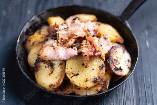 rustic skillet potatoes with bacon