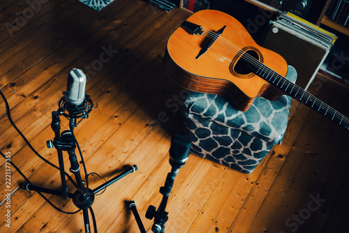 Gypsy jazz acoustic guitar in the living room with two microphones