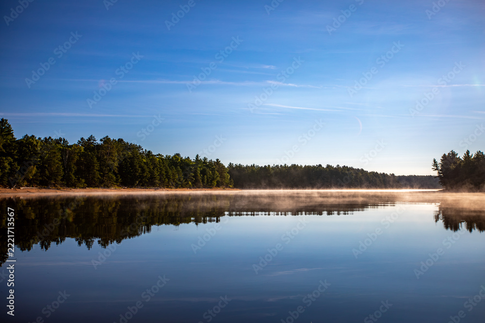 Obraz premium Wisconsin River on a calm morning in northern Wisconsin