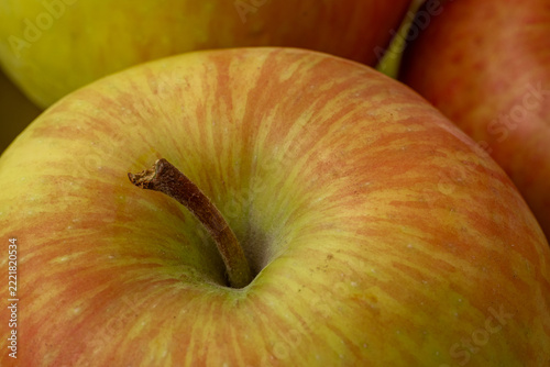 red and yellow apple