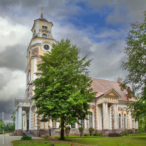 Obraz na plátně Side view of Lutheran church in Aluksne, Latvia