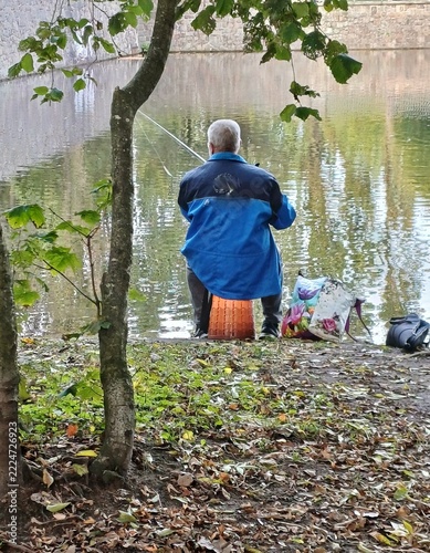 Angler im Haynspark in Hamburg-Eppendorf