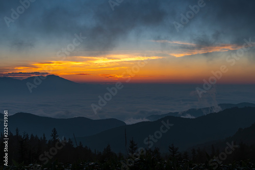 浅間山と雲