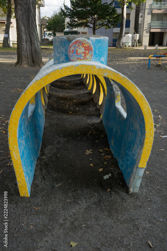 公園の土管の遊具