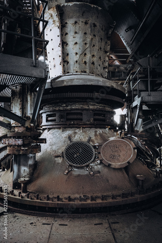 Historischer Hochofenverschluss im Landschaftspark Duisburg-Nord