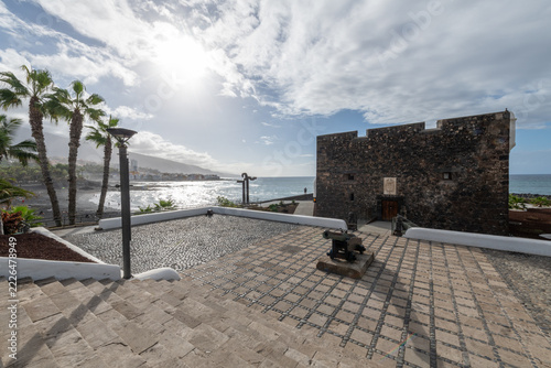 Castillo de San Felipe fortress and ancient cannon in Puerto de la Cruz, Tenerife