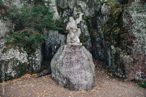 Obraz na plátně Vдinдmцinen statue in Monrepos park in Vyborg, demigod in Finnish folklore and n