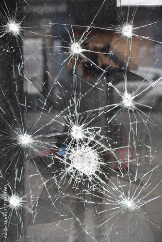 Vitrine brisée à Paris, France