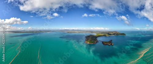 Fotografie Panorama Landscape Photo of Cape Hillsborough National Park and its Coastline du