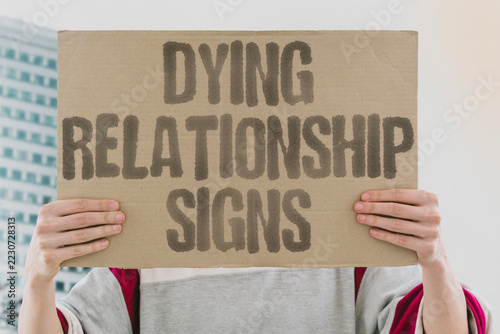 Obraz na plátně "Dying relationship signs" Early warnings that couples are drifting apart