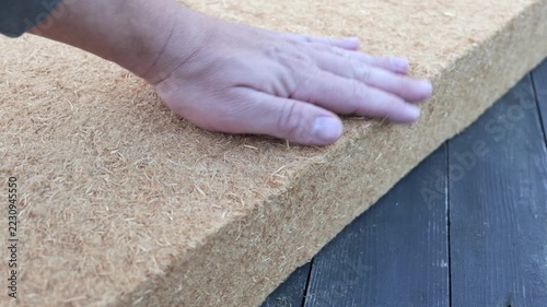 Checking Wood Fiber Insulation Density and Resilience by Hand