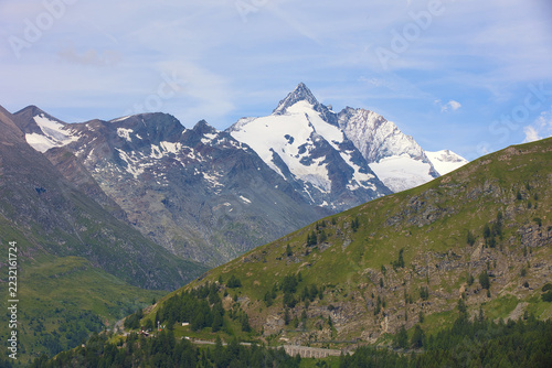 Fotografie The Großglockner, at an altitude of 3,798 metres, is Austria’s highest mountain