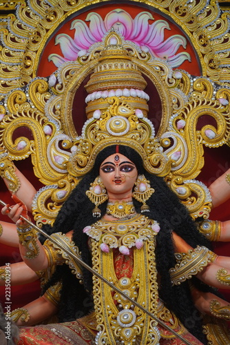 Obraz na plátně godess durga idol during puja carnival in india