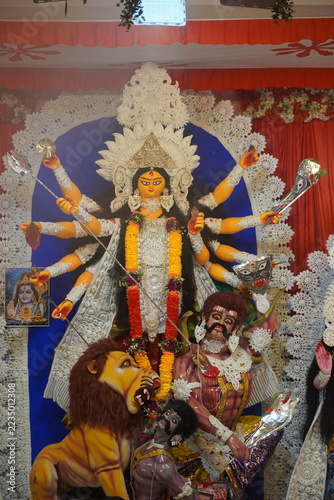 Fotografie godess durga idol during puja carnival in india