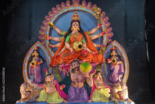 Fotografie godess durga idol during puja carnival in india