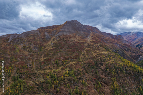 Obraz na plátně Alpine hills